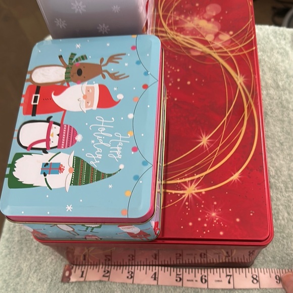 Festive Holiday Tin Set - Red, Silver, Blue - Picture 16 of 16